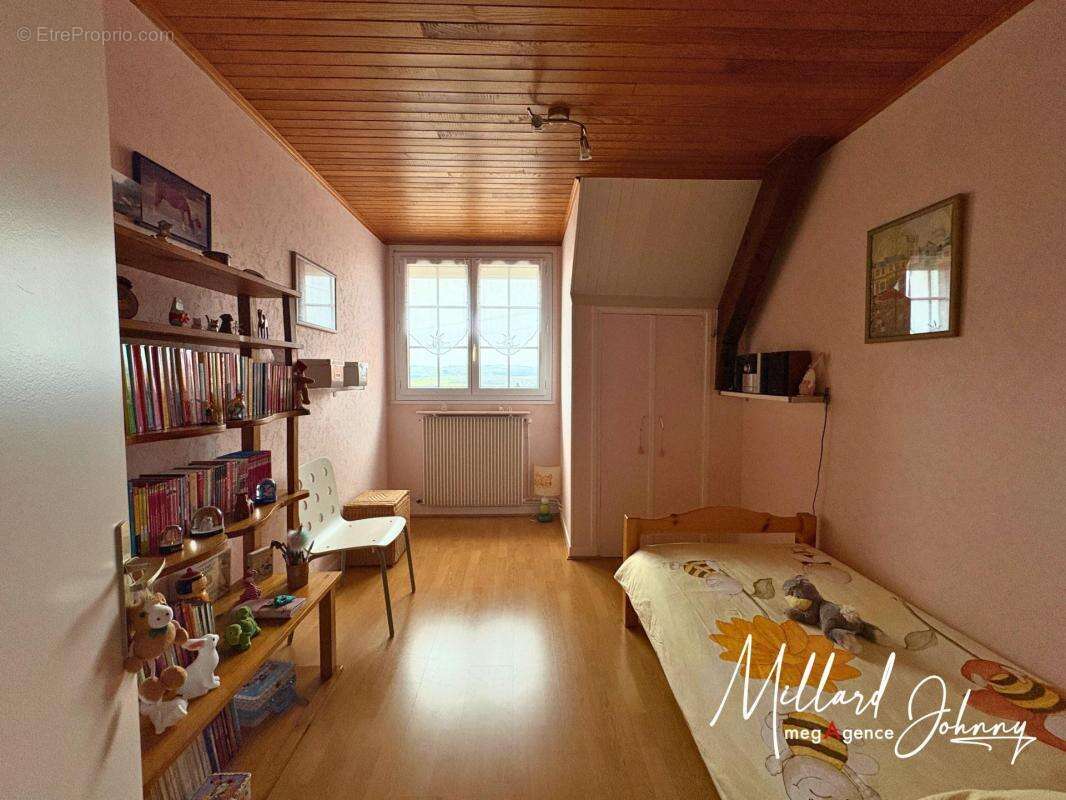 Maison à SAINT-LEGER-SUR-DHEUNE