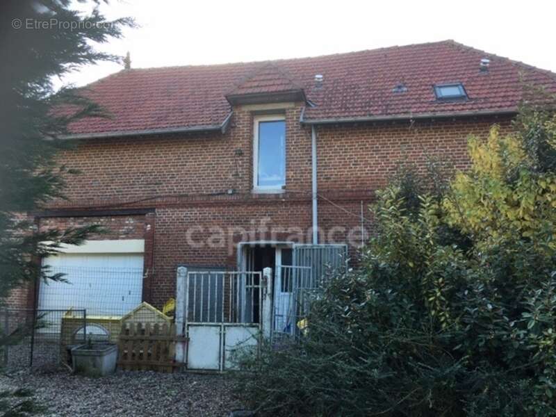 Maison à DAMERAUCOURT