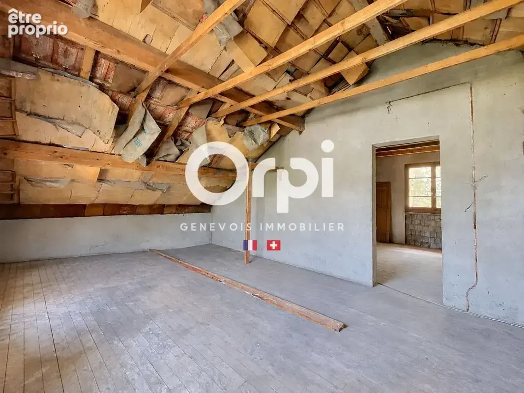 Maison à rénover avec vue montagne et fort potentiel - photo 11
