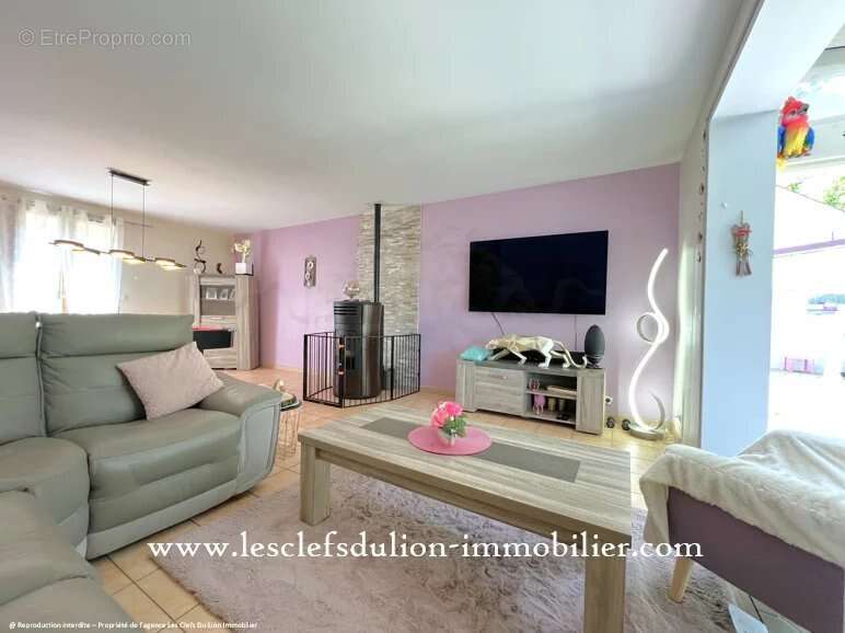 Maison à LORREZ-LE-BOCAGE-PREAUX