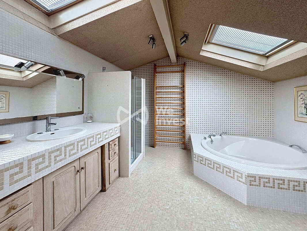 Maison à SAINT-JEAN-DE-VEDAS