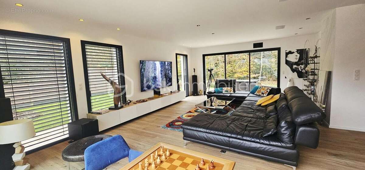 Maison contemporaine (2021) de 203 m² – spa de nage & écrin boisé privatif - dpe a - photo 8