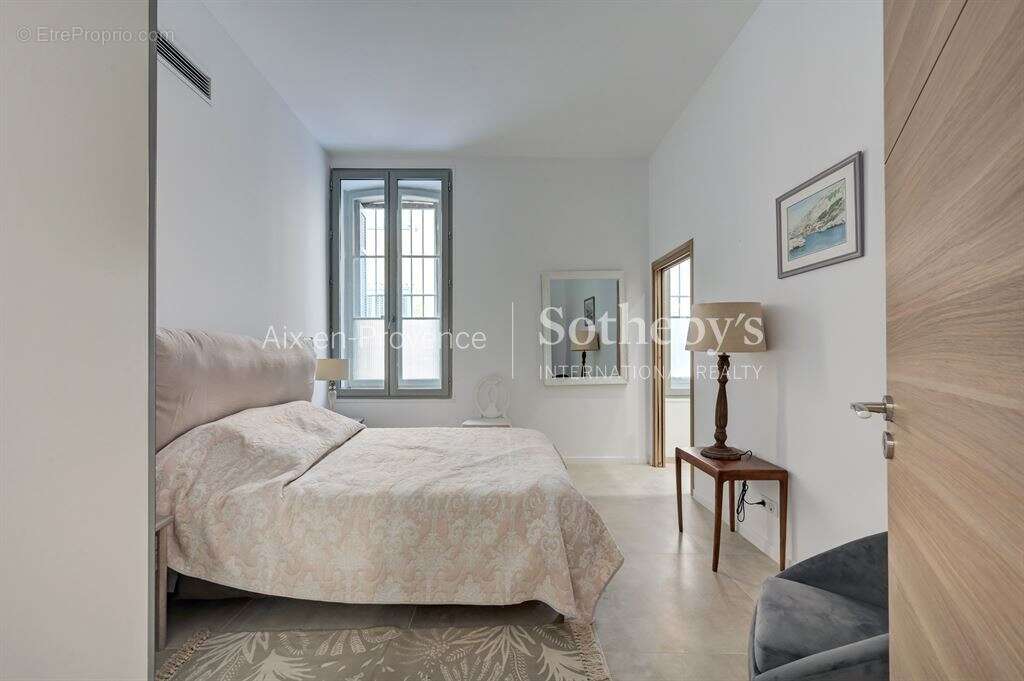 Duplex 175 m² en rez-de-chaussée avec jardin privatif – Quartier Mazarin, Aix-en-Provence - photo 14