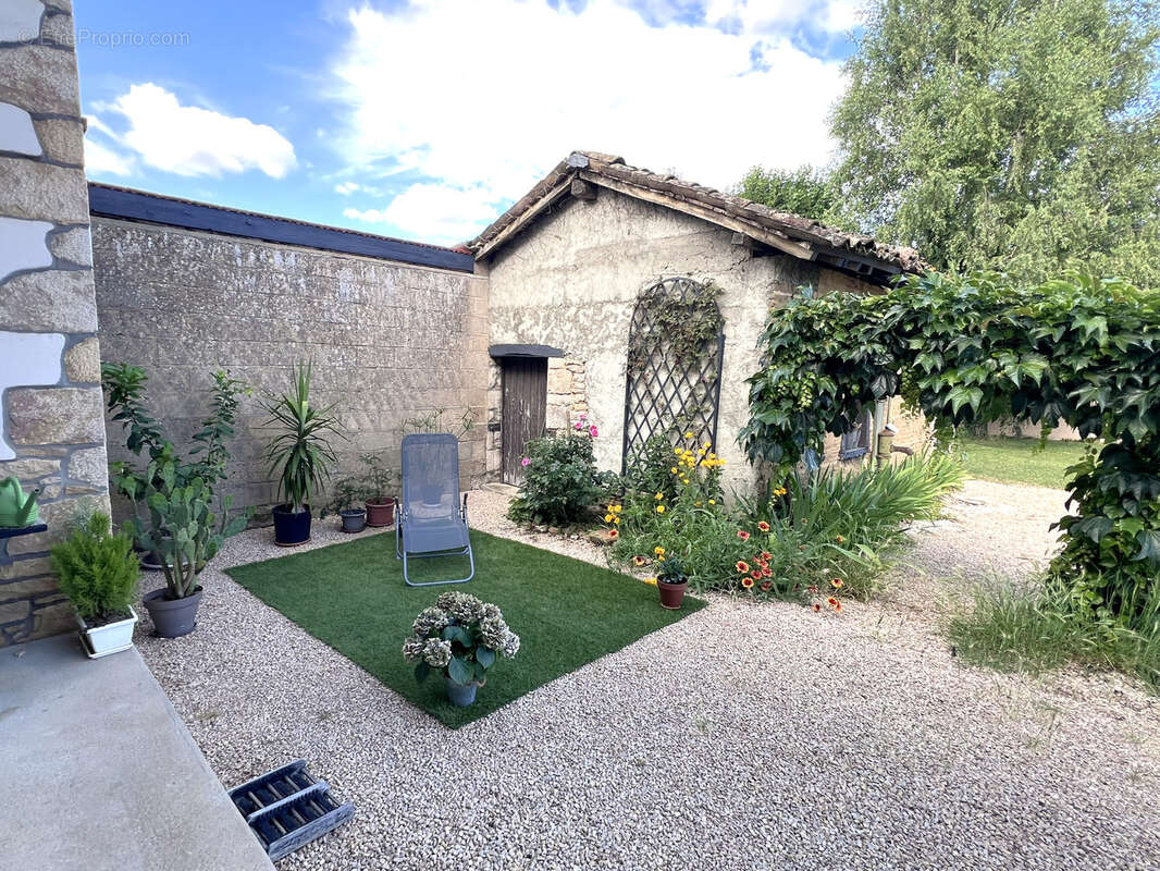 Maison à MANZIAT