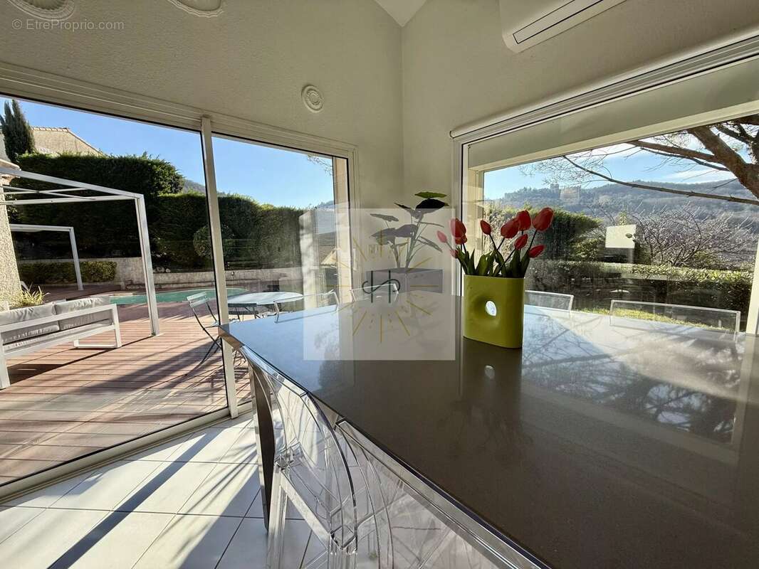 Maison à ROCHEFORT-EN-VALDAINE