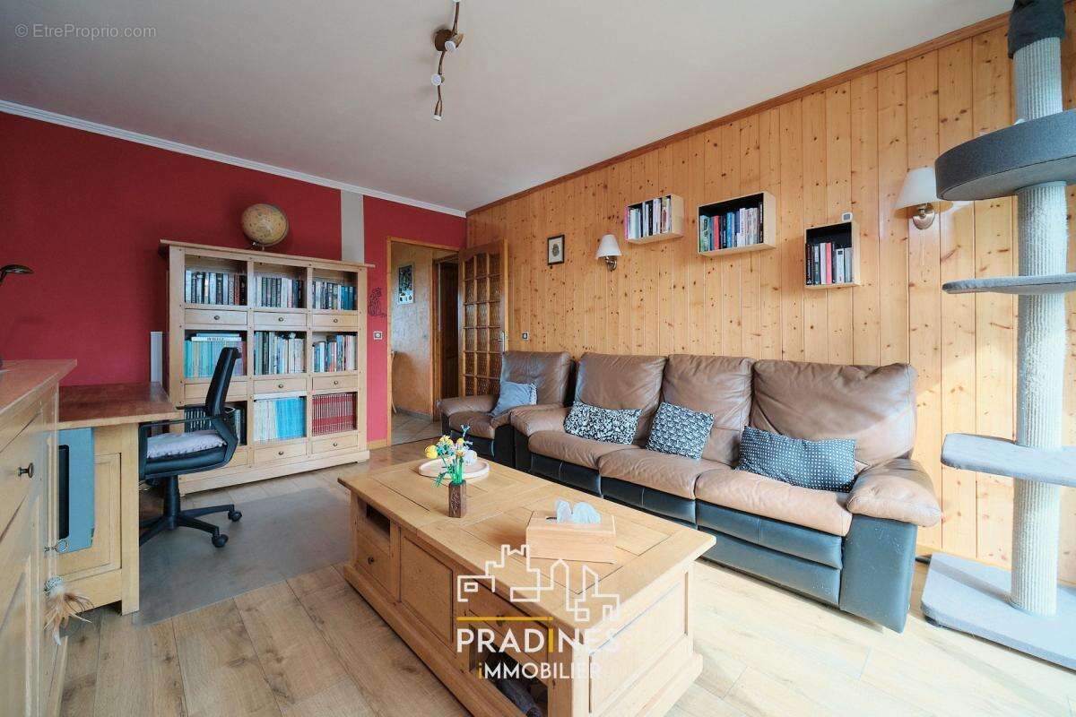 Appartement à SAINT-PRIEST