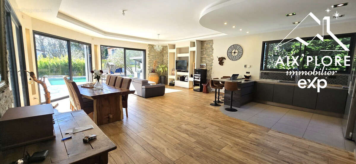 Maison à PRIAY