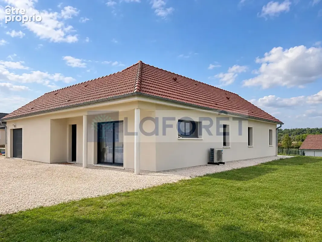 Maison Villegusien Le Lac 5 pièce(s) 106 m2 - photo 1