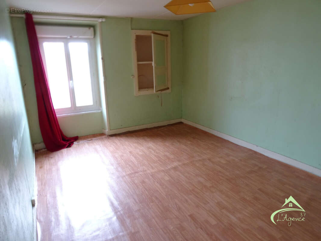 Appartement à SAILLAT-SUR-VIENNE