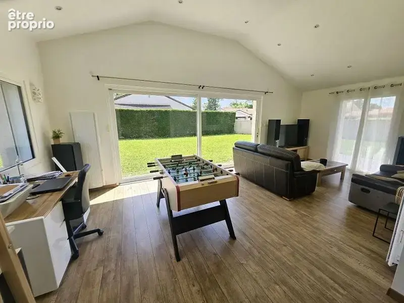 Maison 130 m² à Montrond-Les-Bains  - photo 4