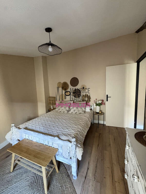 Chambre - Maison à BEAUMES-DE-VENISE