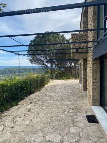 Maison à GORDES