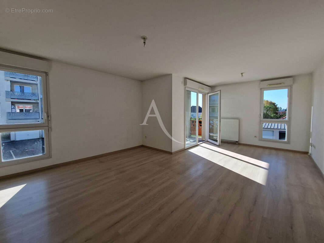 Appartement à SAINT-SEBASTIEN-SUR-LOIRE