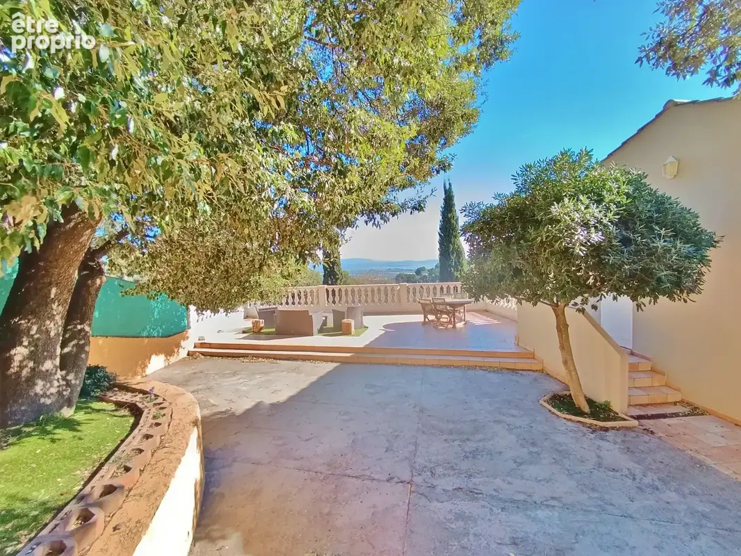 Villa vue degagee - mer - secteur prise - hyeres - piscine - lumineuse - photo 9
