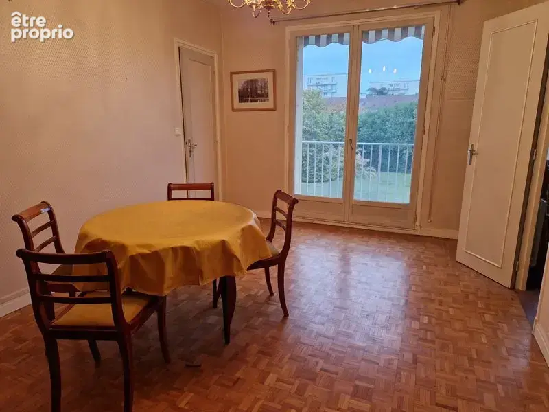 Appartement à COMPIEGNE
