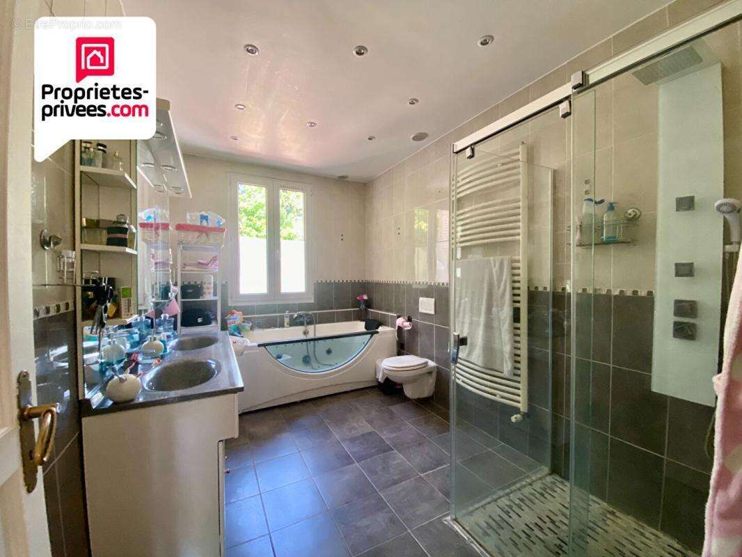 Maison à MONTMORENCY