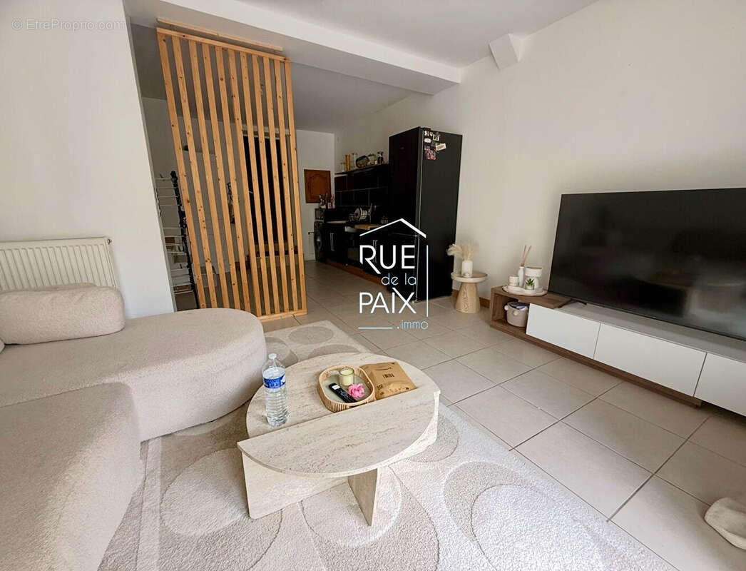 Charmante maison avec cour à Naintré - photo 3