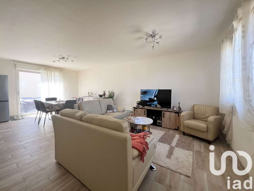 Photo 2 - Maison à BUCHERES