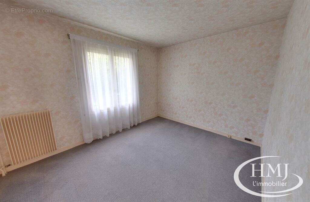 Maison à COURCOURONNES