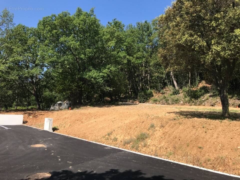 Terrain à VAILHAUQUES