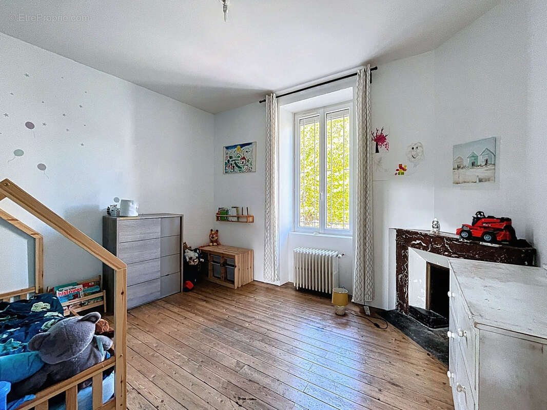 Belle maison familiale de caractère - 6 chambres - 156m2 - photo 13