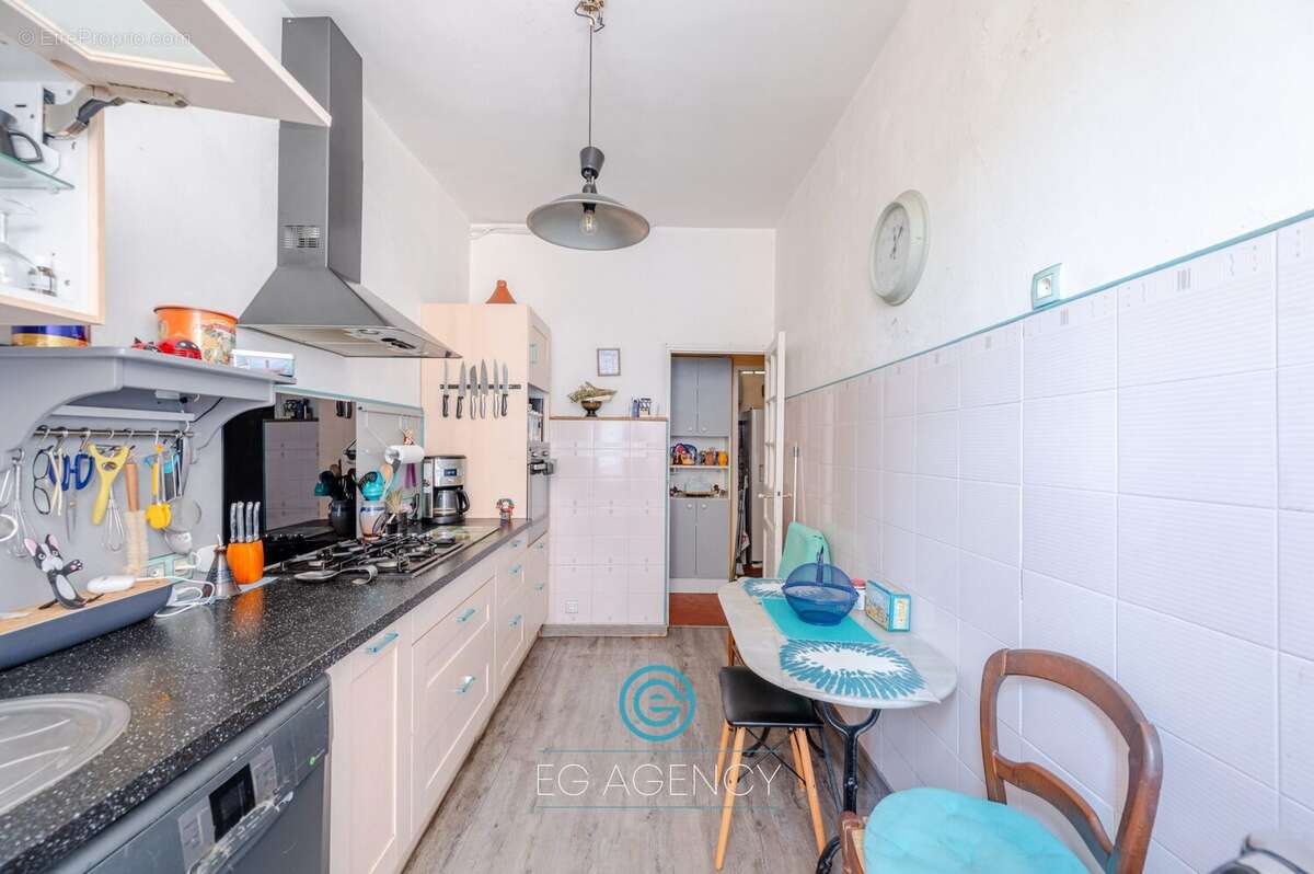 Appartement à MARSEILLE-1E