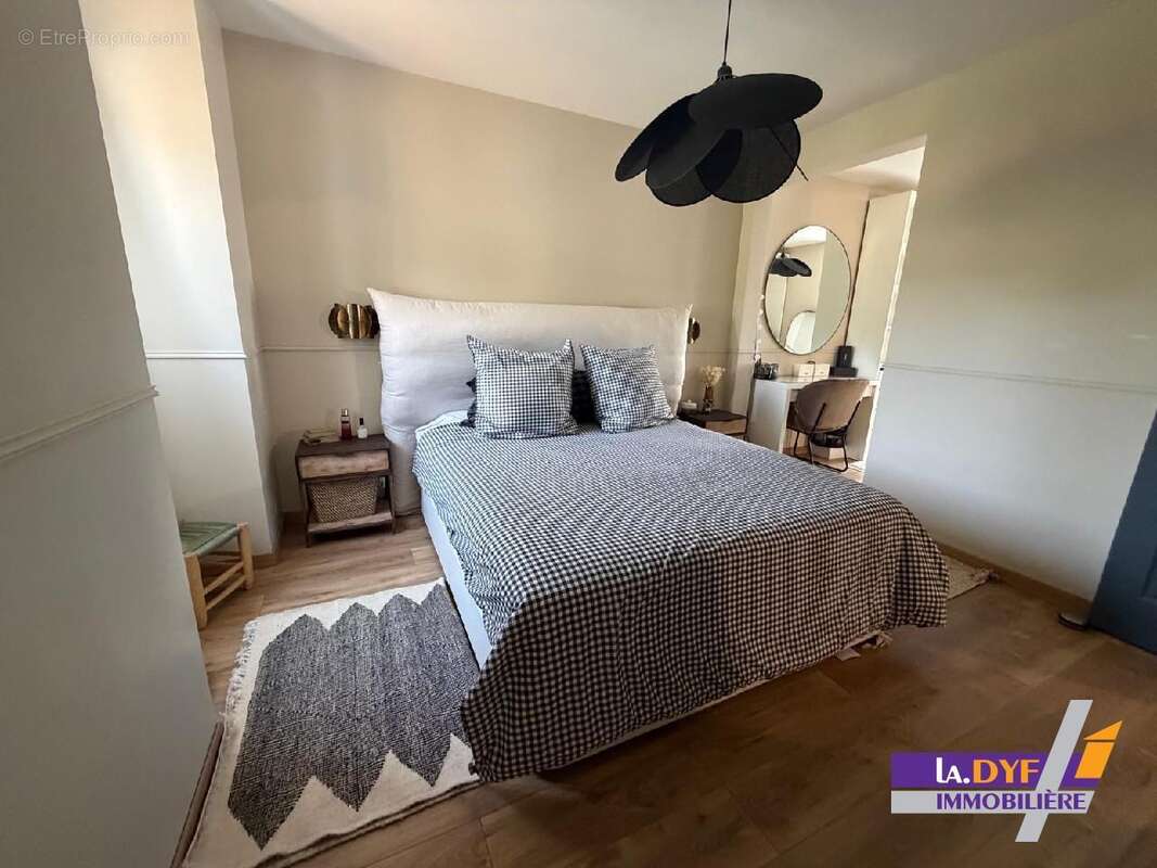 Maison 145 m² à Coubron  - photo 16