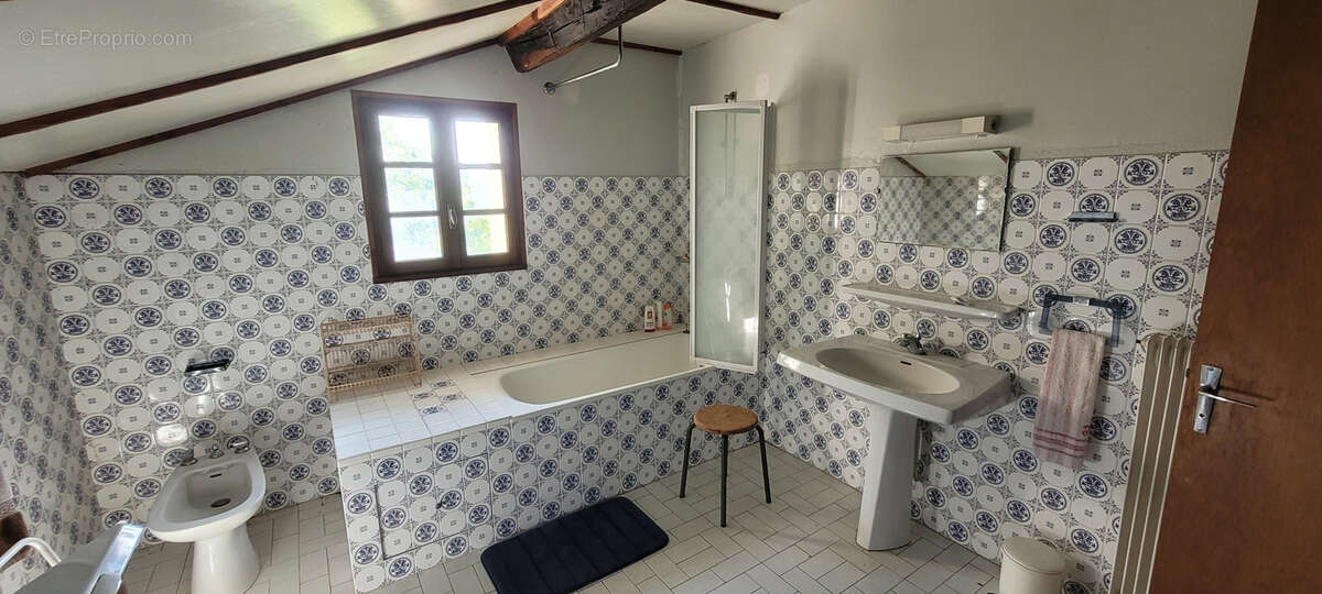 Secteur Samadet, maison de maître 6 chambres, avec sa dépendance sur plus de 2 hectares avec un puits - photo 14