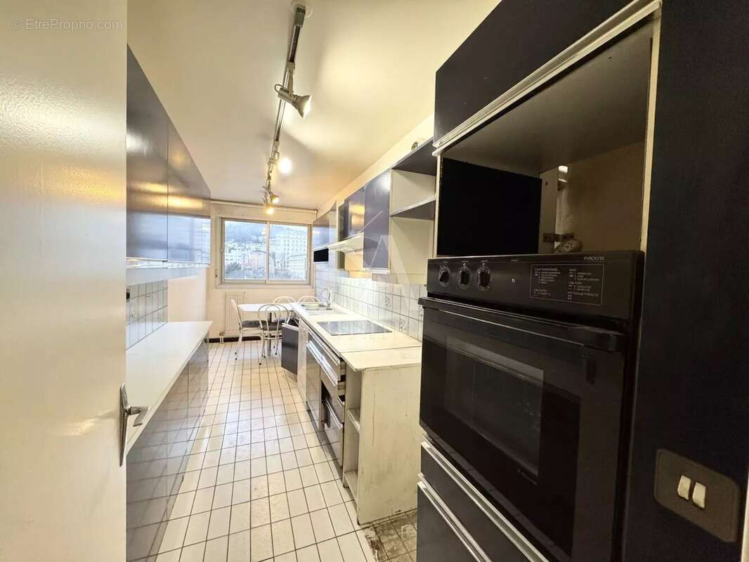 Appartement à SURESNES