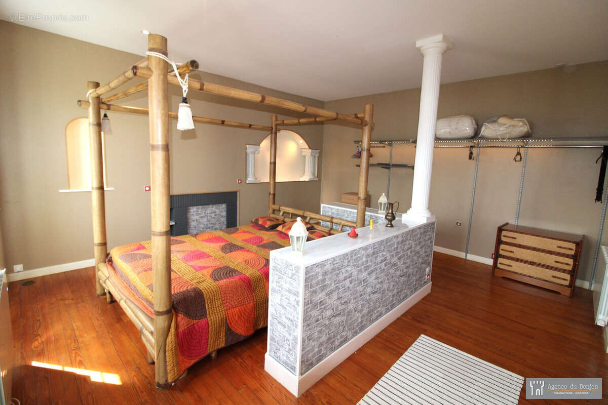 Maison à SAINT-LEGER