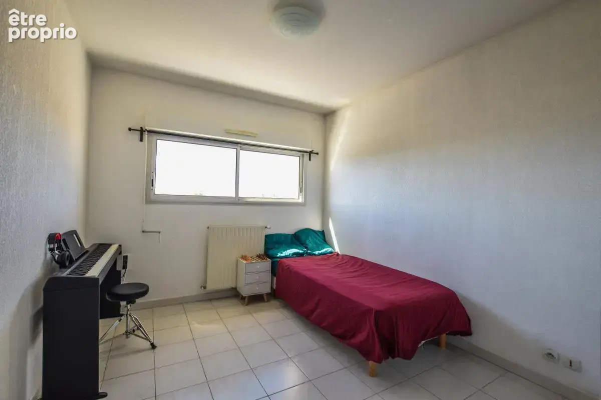 Appartement à vendre aux Angles, 2 chambres, parking et garage ! - photo 4