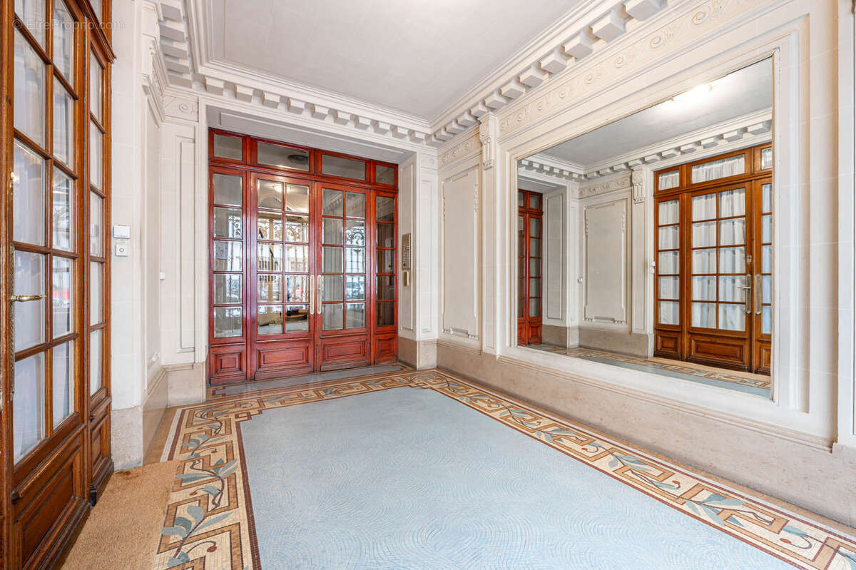 Appartement haussmannien 6 pièces champ de mars / la motte picquet - photo 15