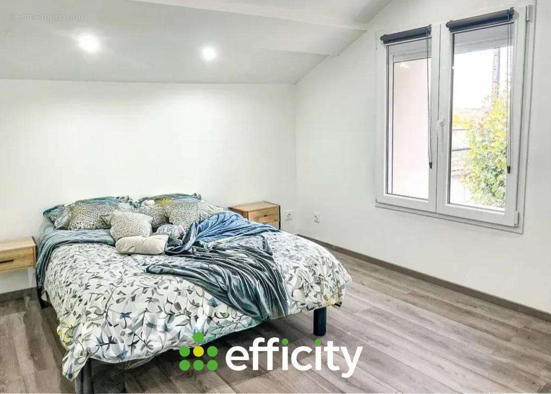 Maison 100 m² à Saint-Romain-De-Jalionas  - photo 8
