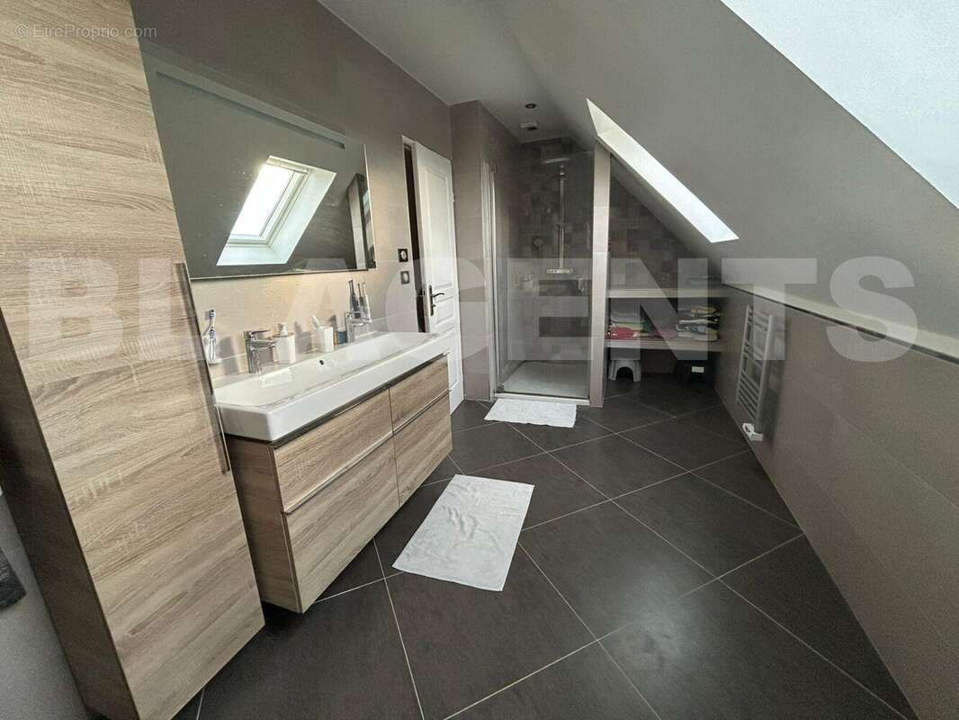 IMG-20251218-WA0062 - Maison à ARMENTIERES-EN-BRIE