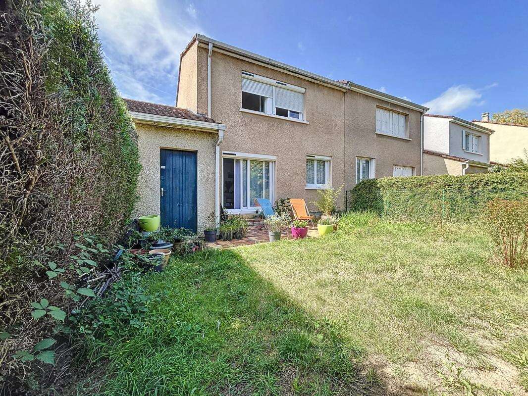 Maison à MONTIGNY-LE-BRETONNEUX