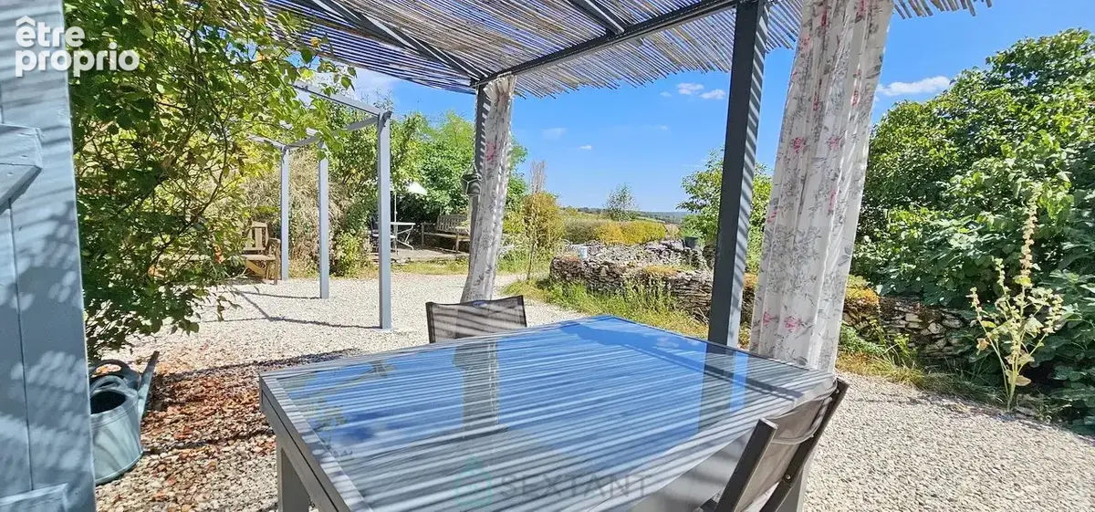 A Rocamadour belle longère avec piscine avec une superbe vue. - photo 9