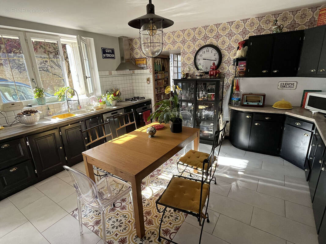 Maison à MONTS-SUR-GUESNES