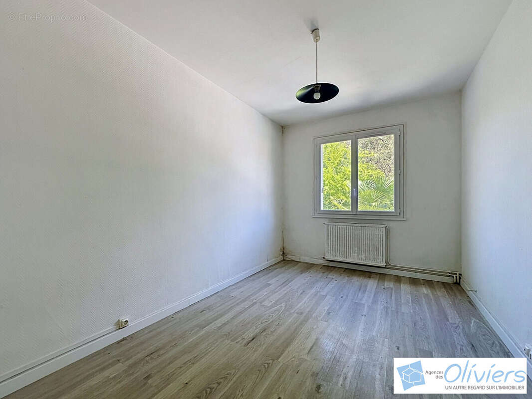 Appartement à SAINT-REMY-LES-CHEVREUSE