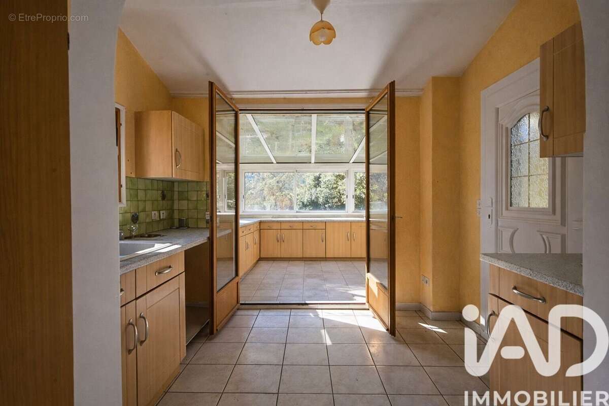Photo 3 - Maison à PLAN-D'AUPS-SAINTE-BAUME