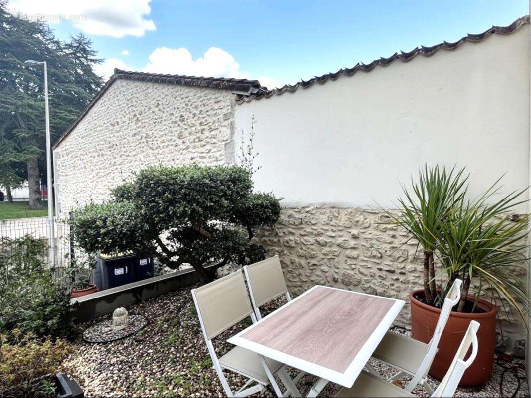 Maison à MESCHERS-SUR-GIRONDE