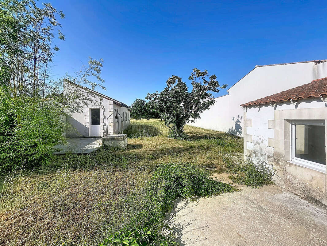 Maison à PORT-DES-BARQUES