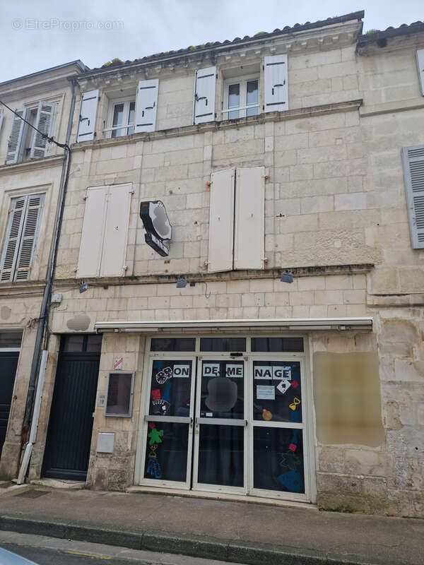 Appartement à SAINTES