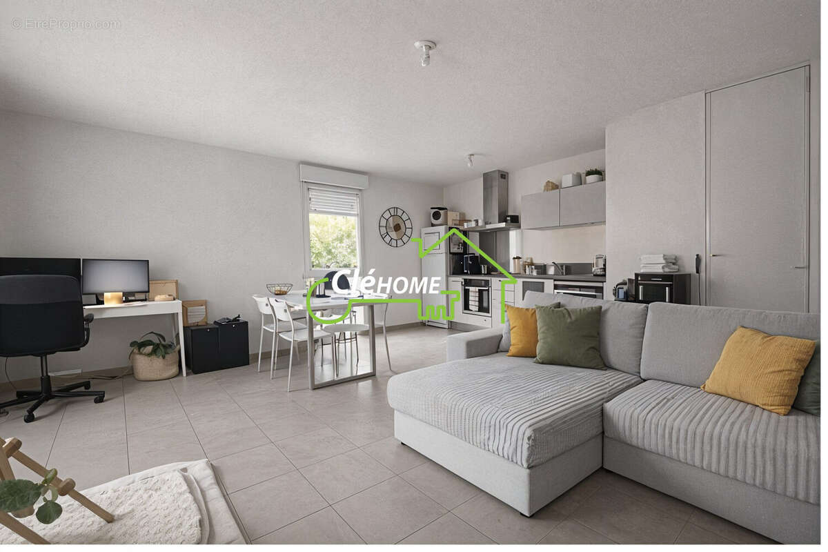 Appartement à LENTILLY