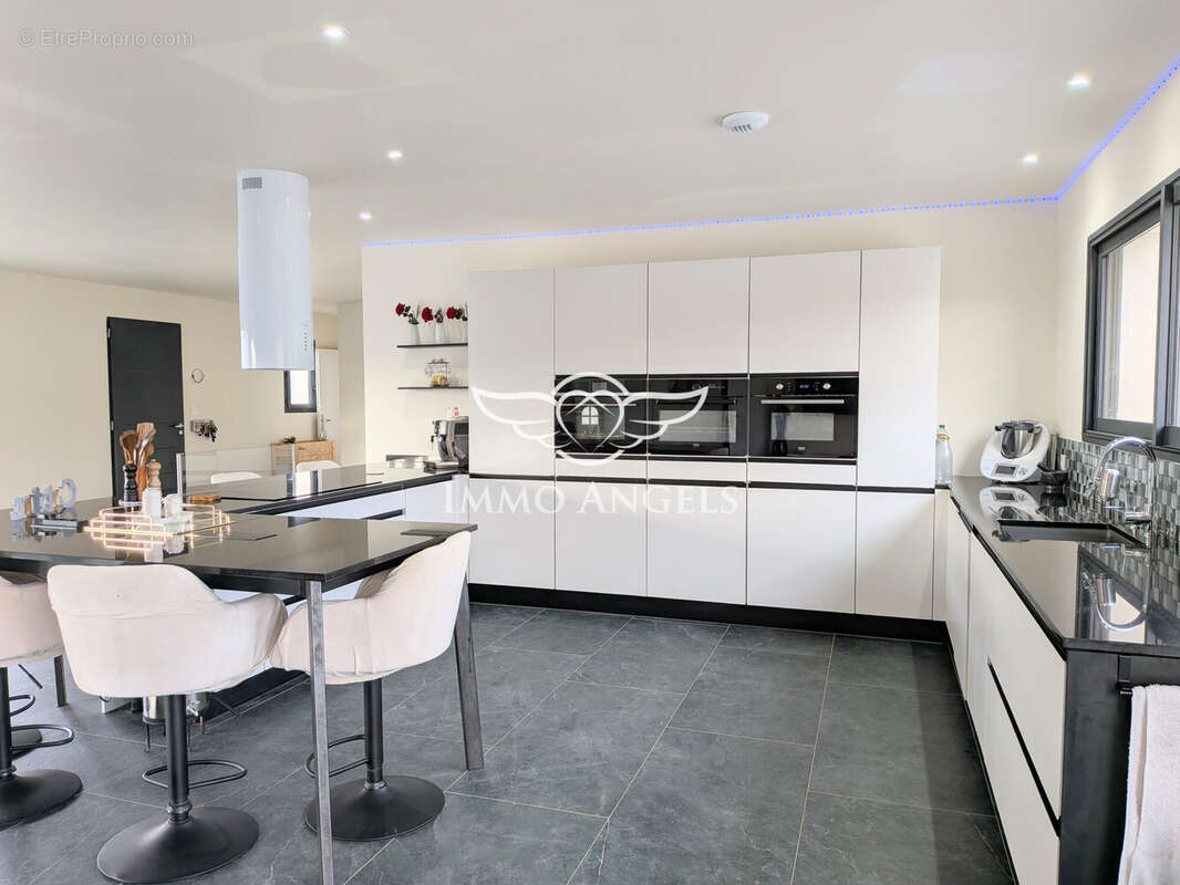 Maison à CESSENON-SUR-ORB