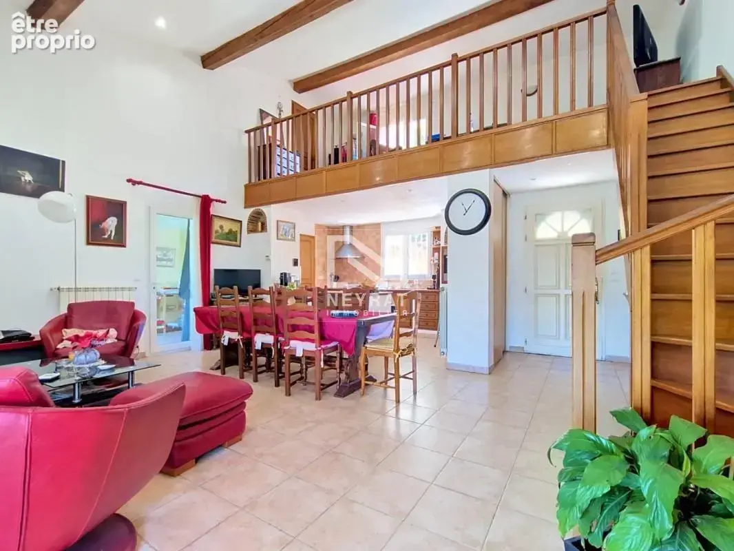 Tourrettes — secteur résidentiel premium - villa de plain-pied avec superbe jardin - photo 7
