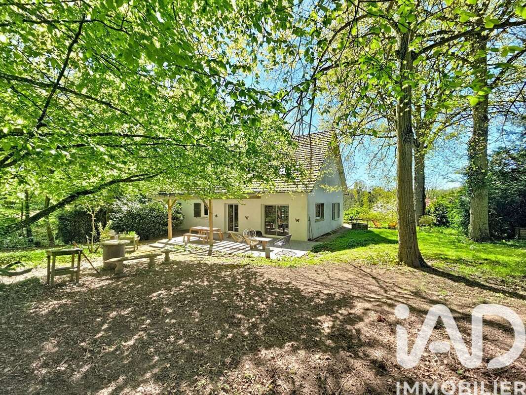 Maison 210 m² à Fontenay-Sur-Eure  - photo 2
