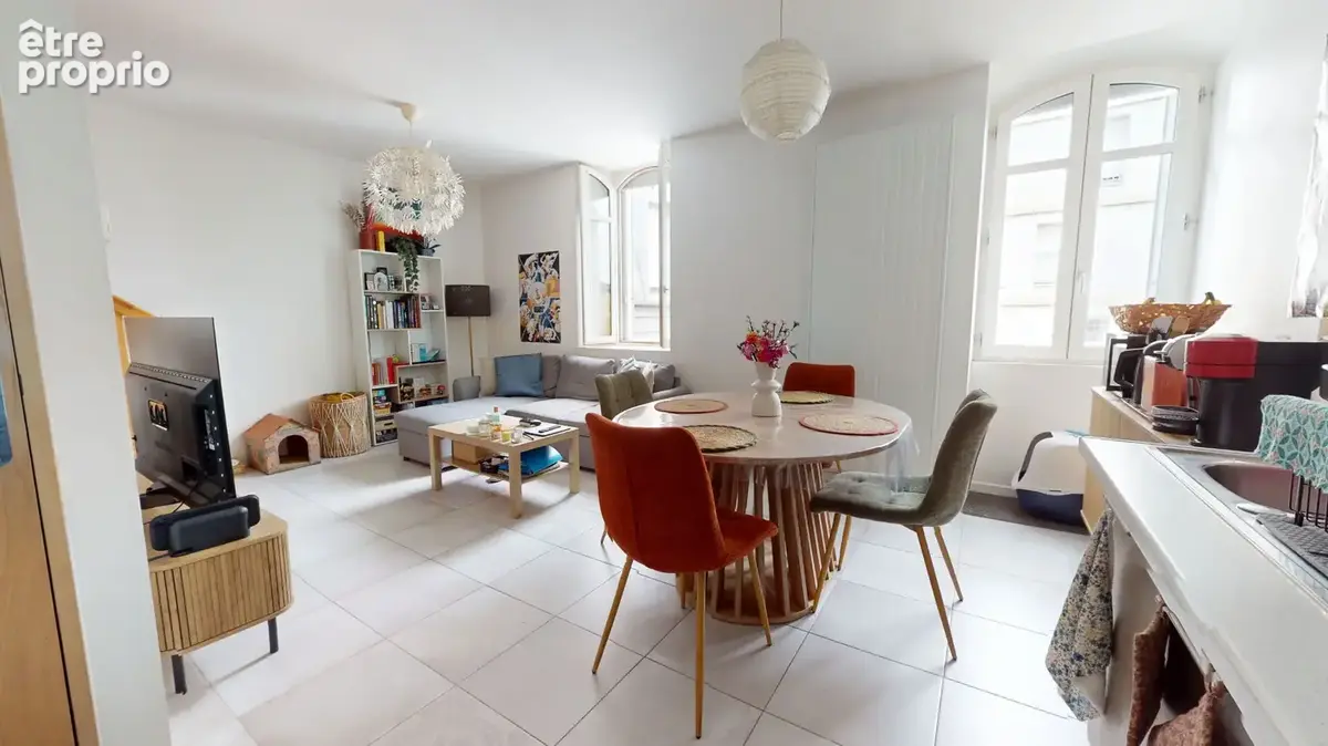 Appartement type 2 dans une belle batisse ancienne - photo 2