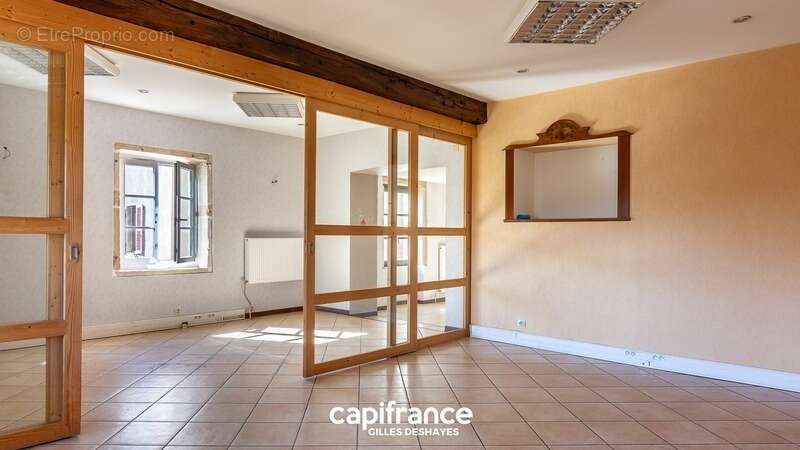 69910 Villié-Morgon Local Commercial Rue Pasteur - photo 2