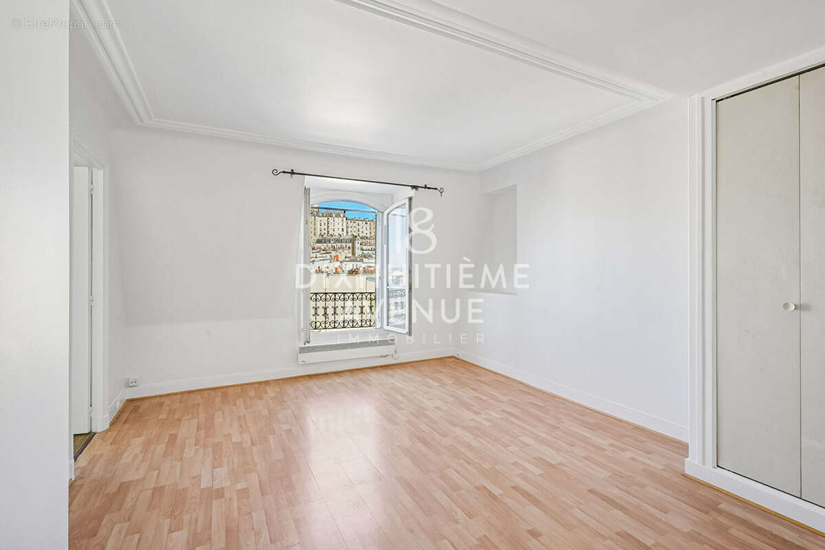 Appartement à PARIS-18E