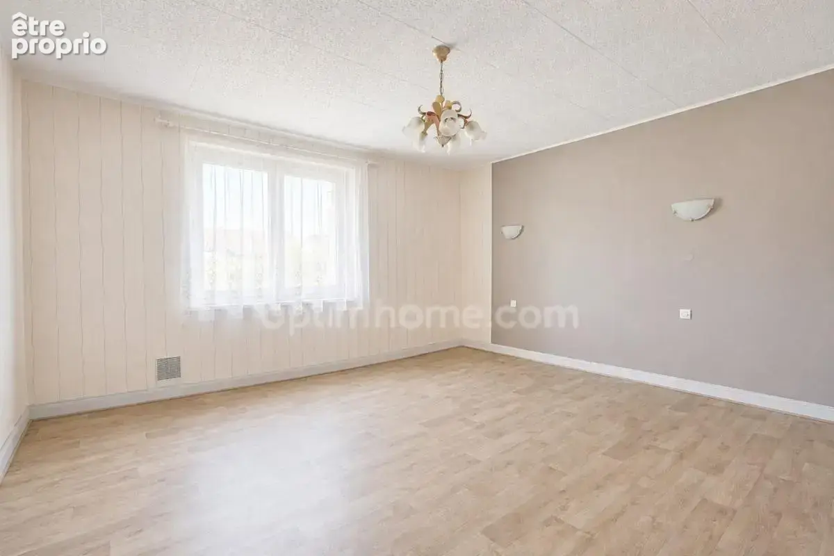 Neufchef - maison de village 5 pieces de 128 m² au coeur de la ville ! a renover ! - photo 6